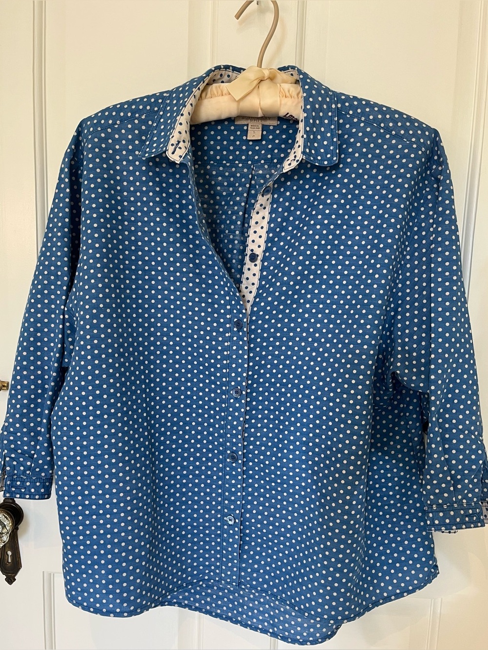Burberry Brit crisp & boxy cotton and linen blue & white polka dot shirt. Sz S